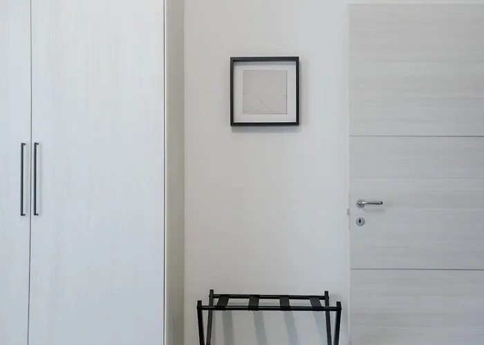 Minimal Nest * Florence
