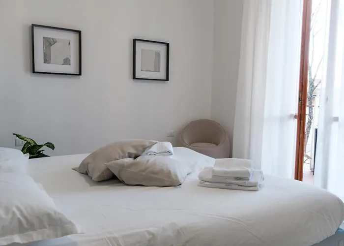Minimal Nest Apartment