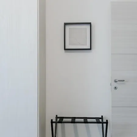 Minimal Nest * Florence