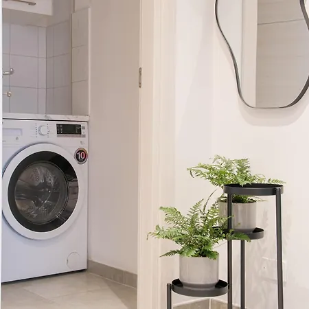 Minimal Nest *